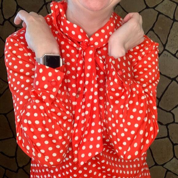 Vintage 70s Red Polka Dot Blouse with Bow Neck – Stoner Square, Size 16 - Picture 12 of 16